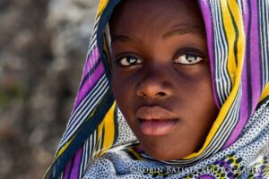 دختری اهل زنگبار در شرق آفریقا مجله گیچ